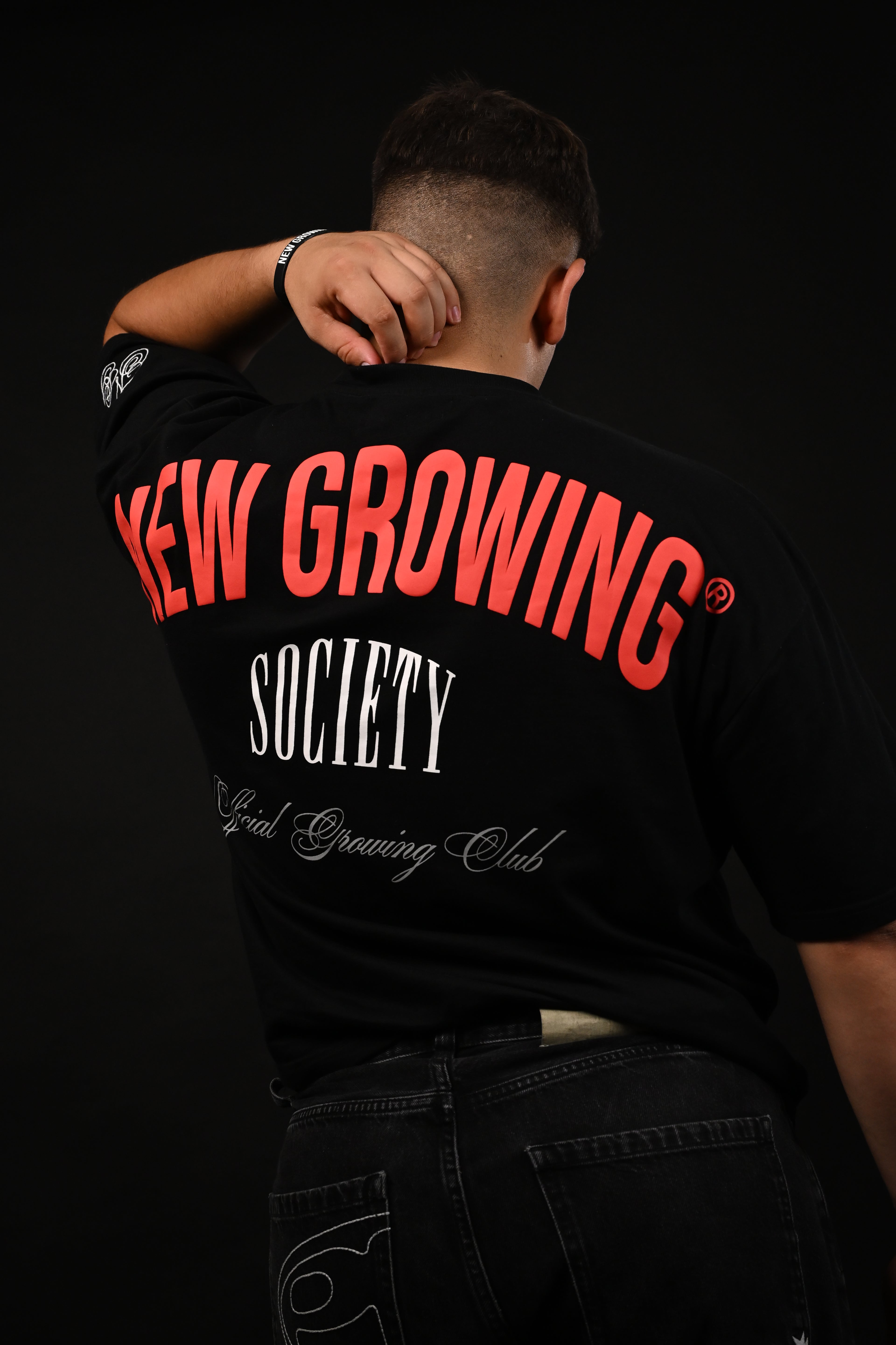 NEW GROWING SOCIETY BLACK t-shirt