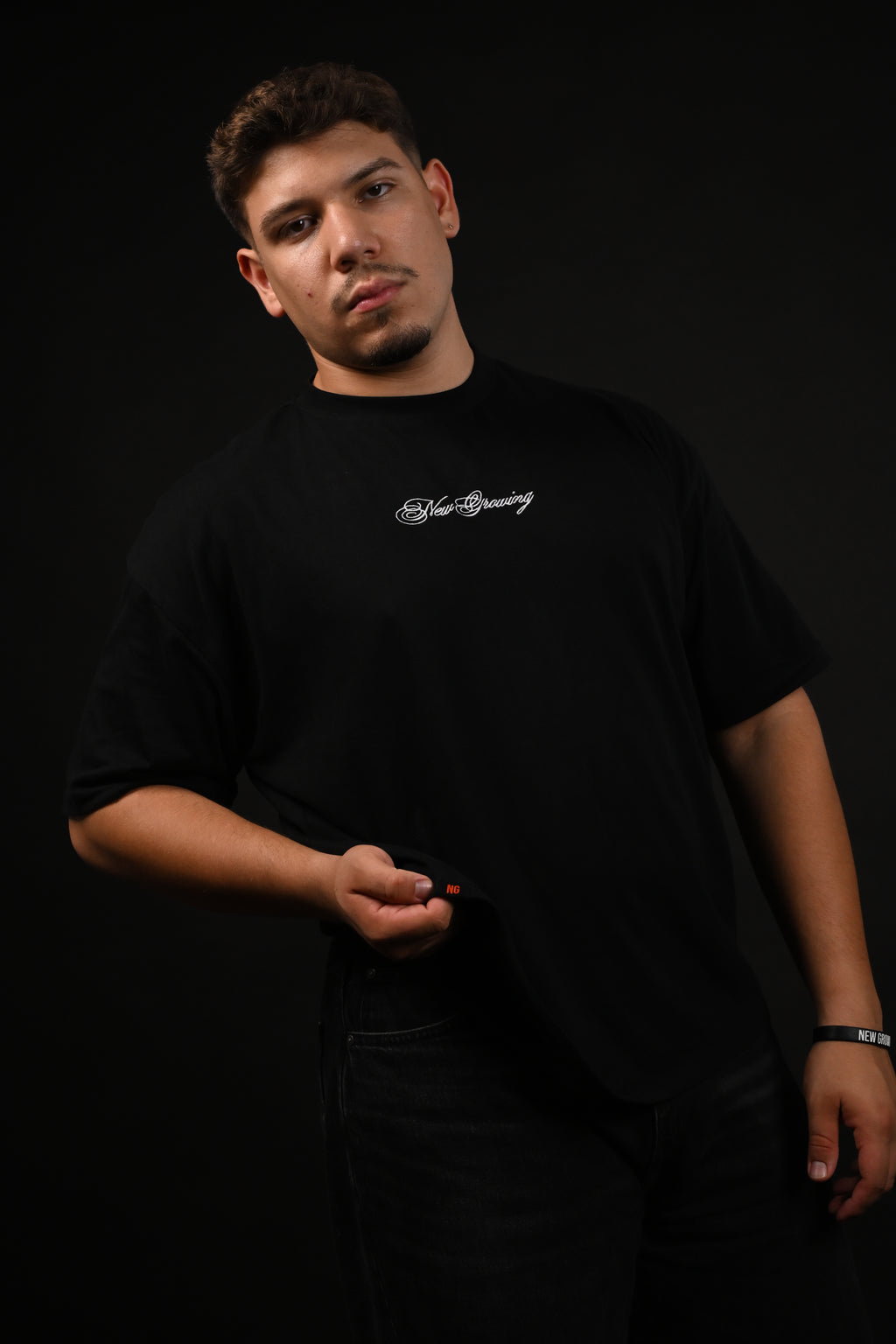 NEW GROWING SOCIETY BLACK t-shirt