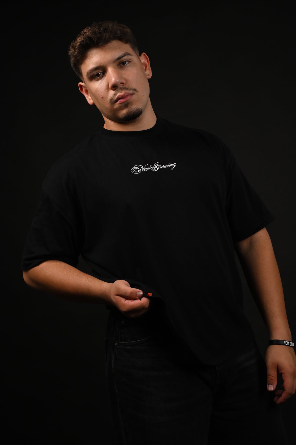 NEW GROWING SOCIETY BLACK t-shirt