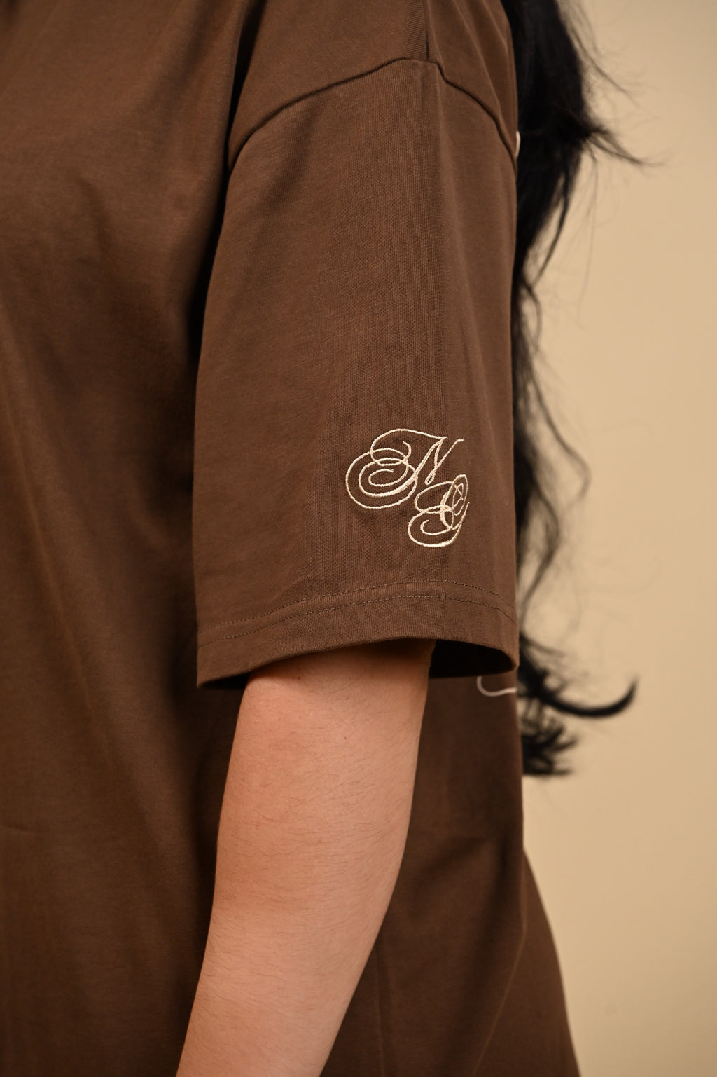 NEW GROWING SOCIETY Oversize T-Shirt Brown