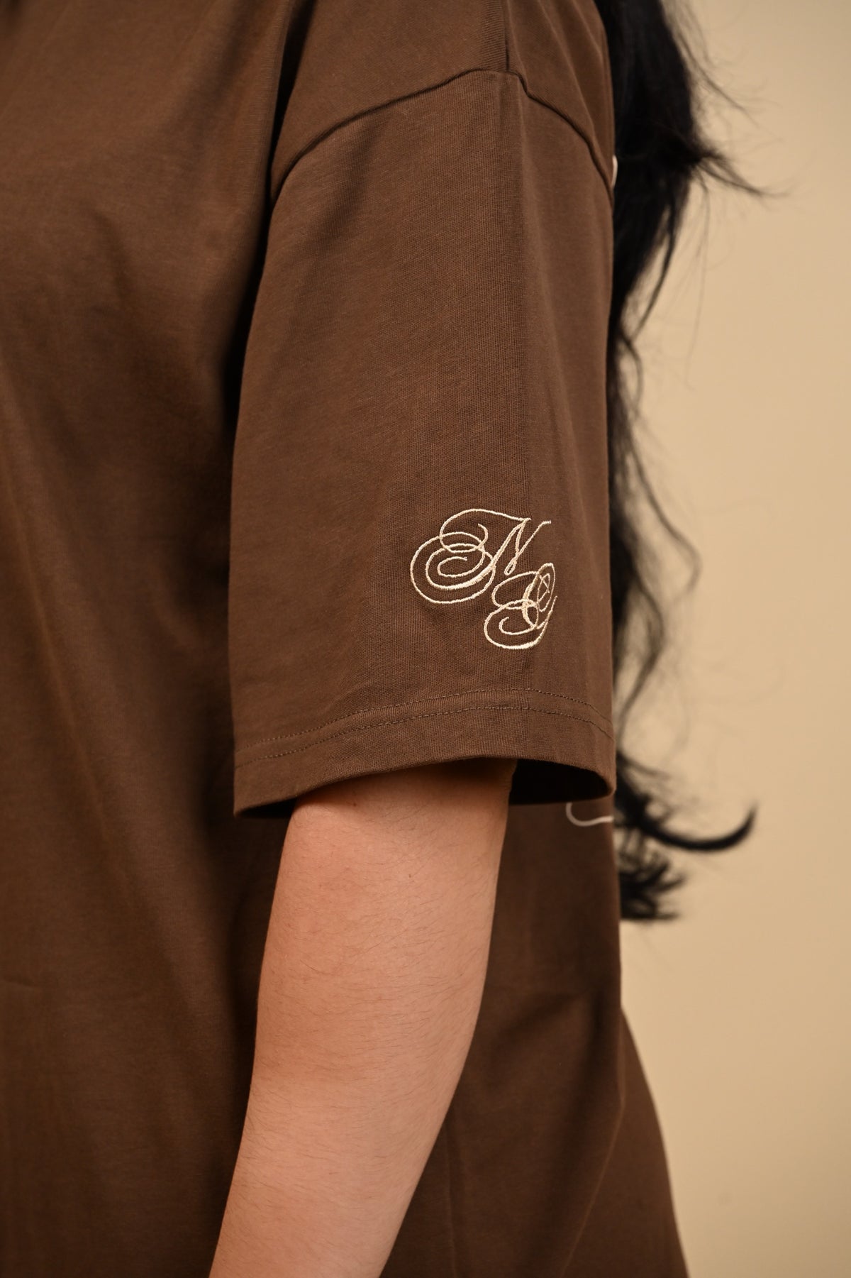 NEW GROWING SOCIETY Oversize T-Shirt Brown